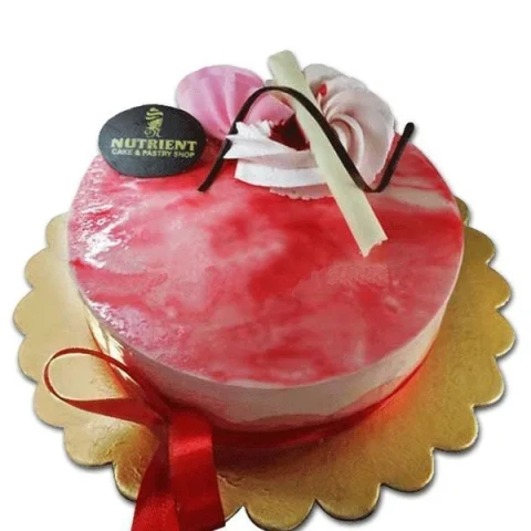 Half Kg Strawberry Mousse Cake