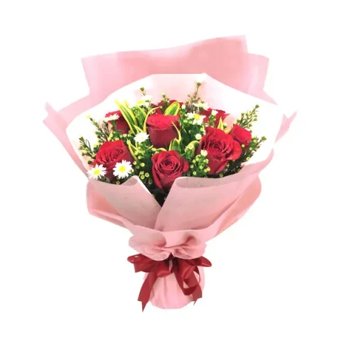 8 pcs red roses in bouquet