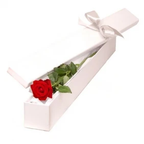 1 piece red rose in a box