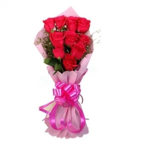 10 pcs red roses in a bouquet